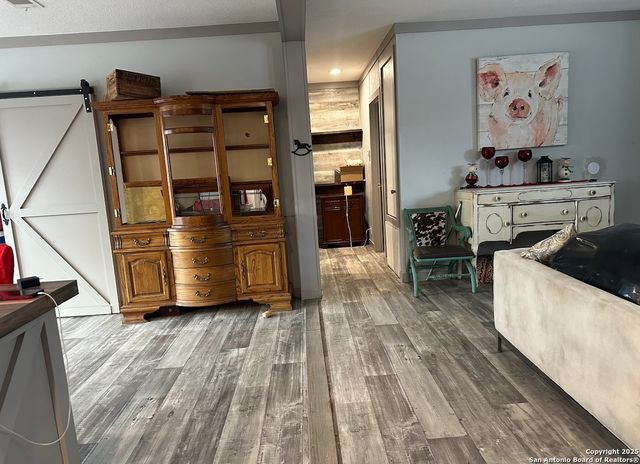 140 County Road 7866, Devine, TX 78016