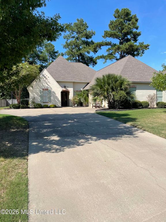 153 Grayhawk Drive, Madison, MS 39110