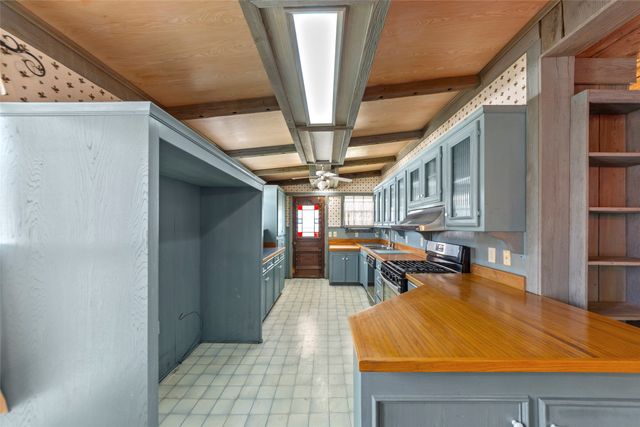 311 Summit Street, Farmersville, TX 75442