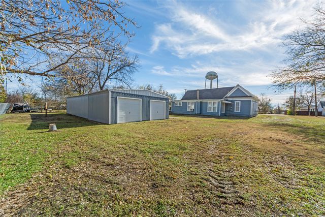 311 Summit Street, Farmersville, TX 75442