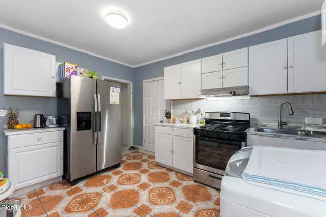 494 Hulett Street, Schenectady, NY 12307