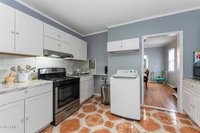 494 Hulett Street, Schenectady, NY 12307