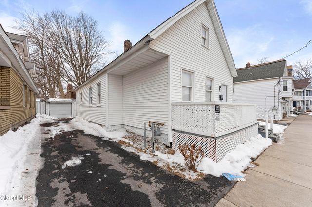 494 Hulett Street, Schenectady, NY 12307