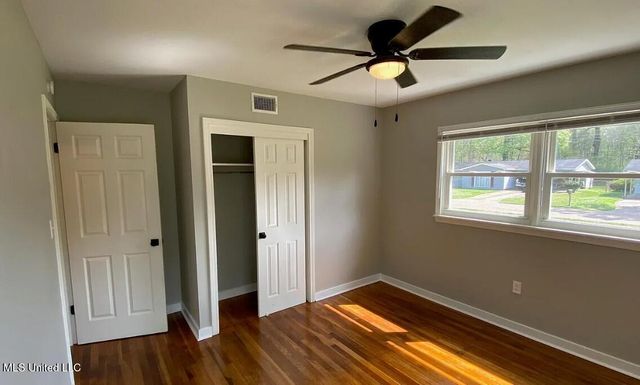 160 Wildwood Circle, Jackson, MS 39212