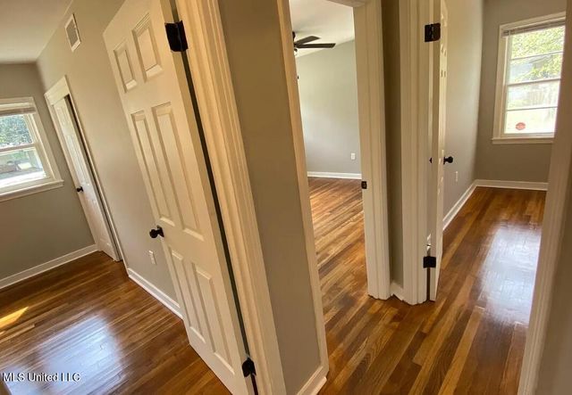 160 Wildwood Circle, Jackson, MS 39212