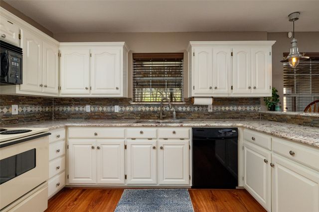 136 Southwinds Drive, Weatherford, TX 76087