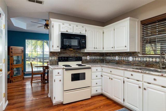 136 Southwinds Drive, Weatherford, TX 76087