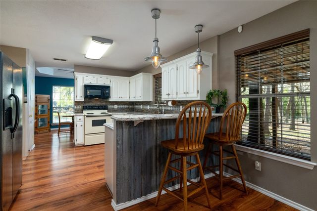 136 Southwinds Drive, Weatherford, TX 76087