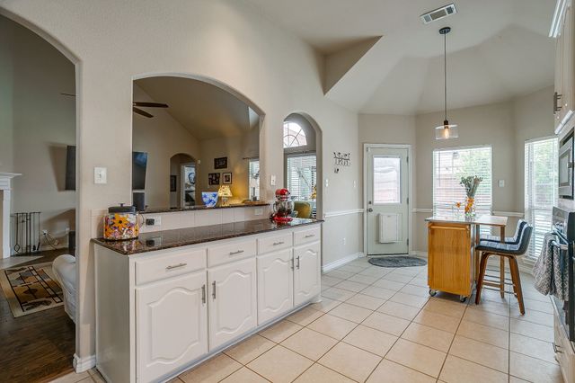 5424 Meadow Valley Drive, Fort Worth, TX 76123