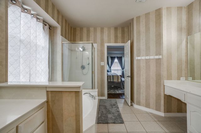 5424 Meadow Valley Drive, Fort Worth, TX 76123