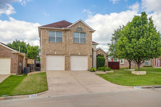 5424 Meadow Valley Drive, Fort Worth, TX 76123