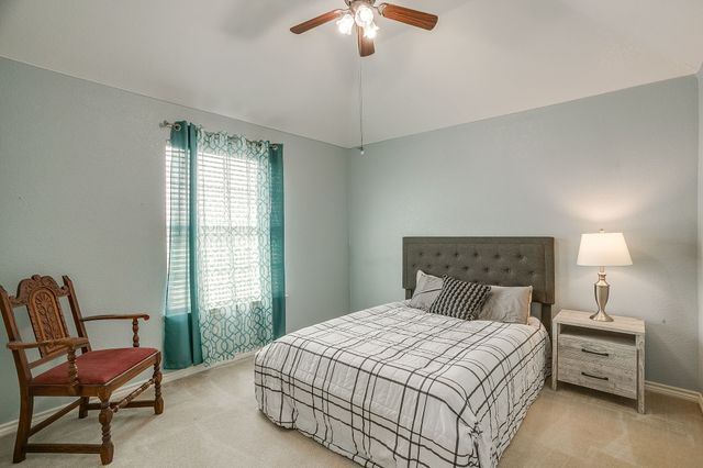 5424 Meadow Valley Drive, Fort Worth, TX 76123