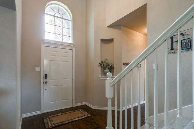 5424 Meadow Valley Drive, Fort Worth, TX 76123