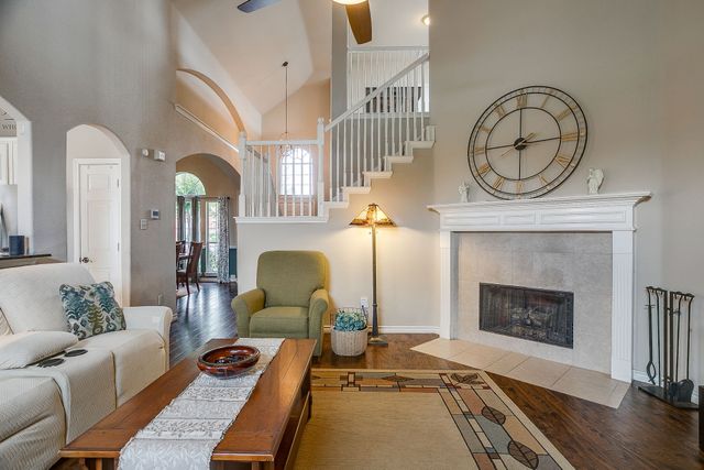 5424 Meadow Valley Drive, Fort Worth, TX 76123