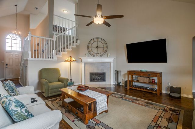 5424 Meadow Valley Drive, Fort Worth, TX 76123