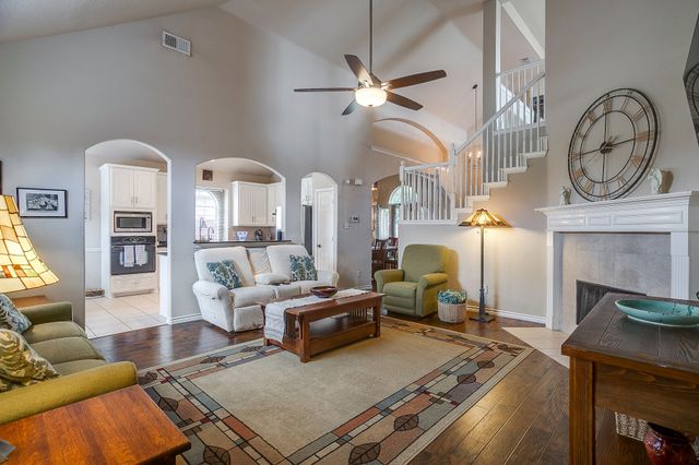 5424 Meadow Valley Drive, Fort Worth, TX 76123
