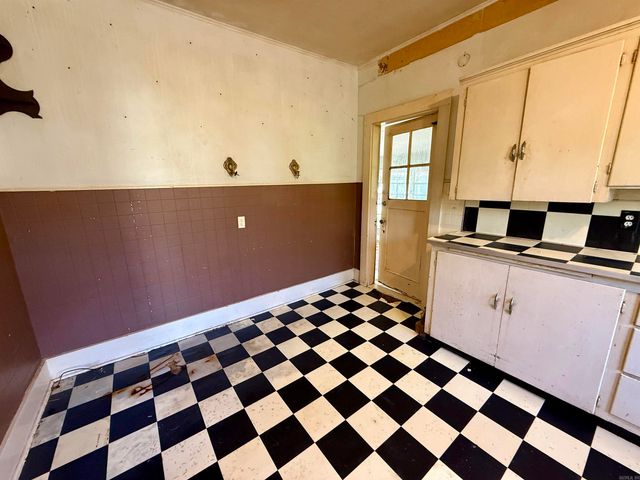 708 Garland Avenue, Hot Springs, AR 71913