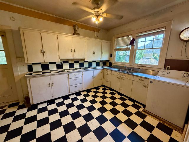 708 Garland Avenue, Hot Springs, AR 71913