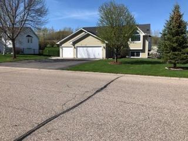 1003 Theresa Marie Drive, Elko New Market, MN 55054