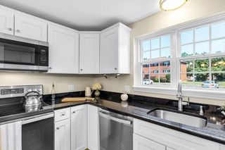 33 Maple Crest Cir D, Holyoke, MA 01040