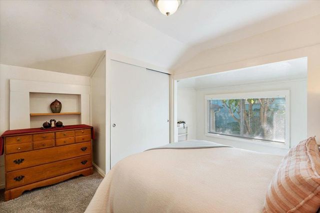 208 Mountain View Avenue, Santa Cruz, CA 95062