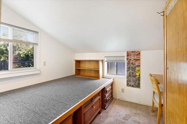 208 Mountain View Avenue, Santa Cruz, CA 95062