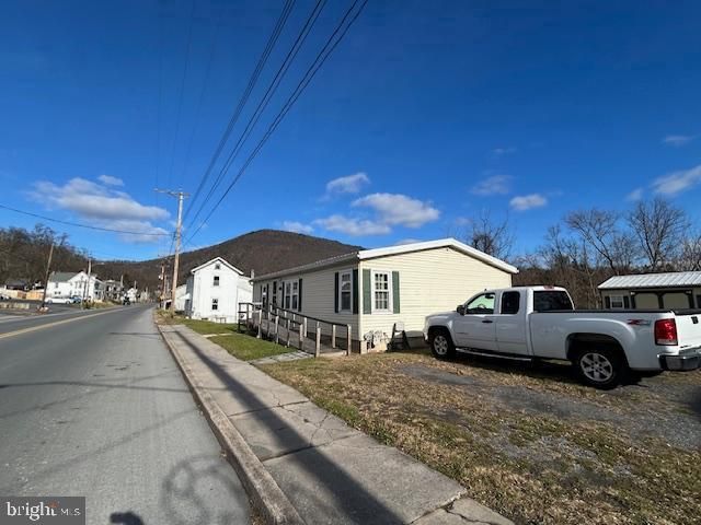 211 N MAIN ST, Yeagertown, PA 17099