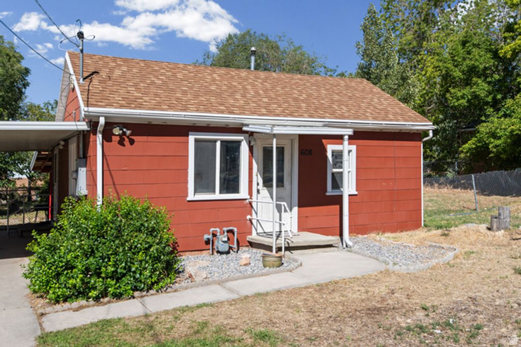 608 S 1000 E, Clearfield, UT 84015 — photo 2