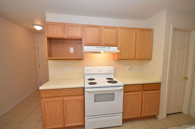 8915 Maverick Draw, San Antonio, TX 78250