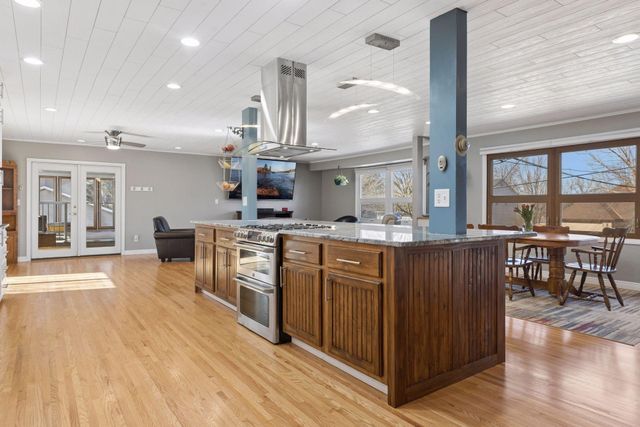 4415 Victoria Street N, Shoreview, MN 55126