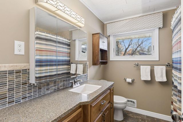 4415 Victoria Street N, Shoreview, MN 55126