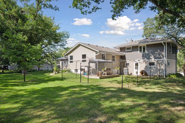 4415 Victoria Street N, Shoreview, MN 55126