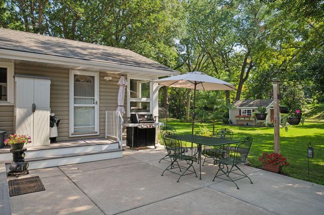 4415 Victoria Street N, Shoreview, MN 55126