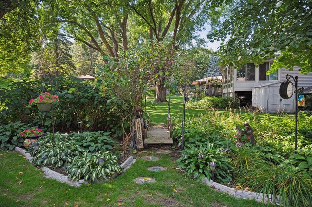 4415 Victoria Street N, Shoreview, MN 55126