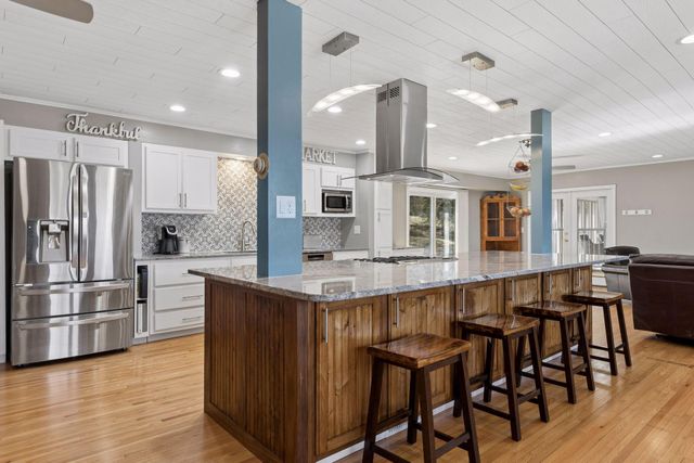 4415 Victoria Street N, Shoreview, MN 55126