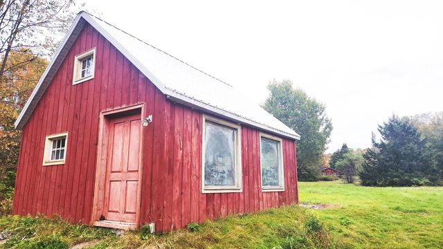 79 Lund Lane, Granby, VT 05840