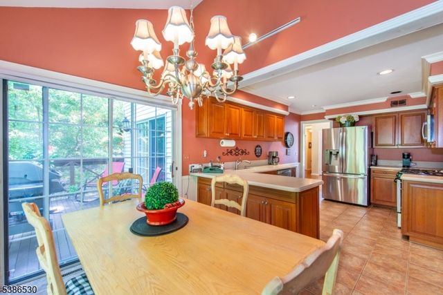 8 Tomahawk Dr, Wayne Twp., NJ 07470