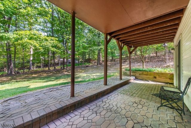 8 Tomahawk Dr, Wayne Twp., NJ 07470