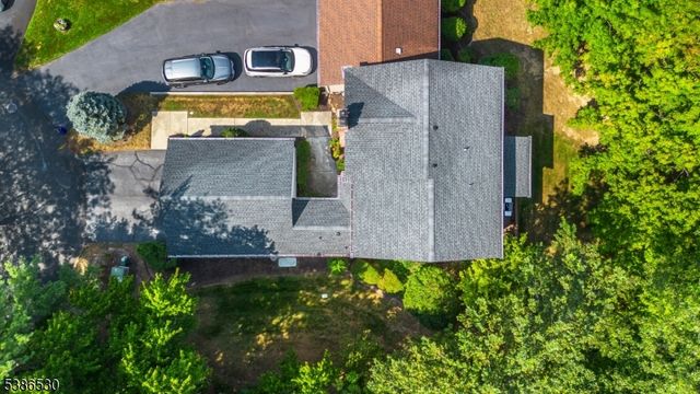 8 Tomahawk Dr, Wayne Twp., NJ 07470