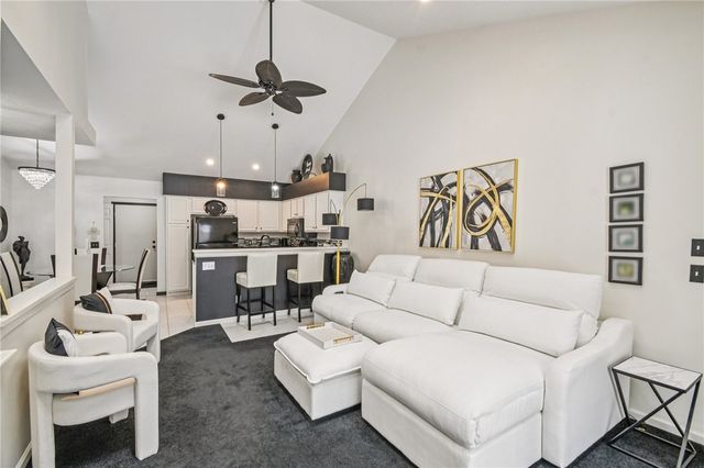 45 Maier Circle, Gates, NY 14559