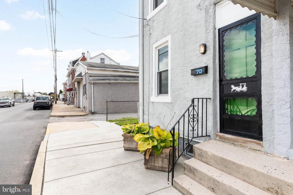 70 W RAMBO #, Bridgeport, PA 19405 — exterior