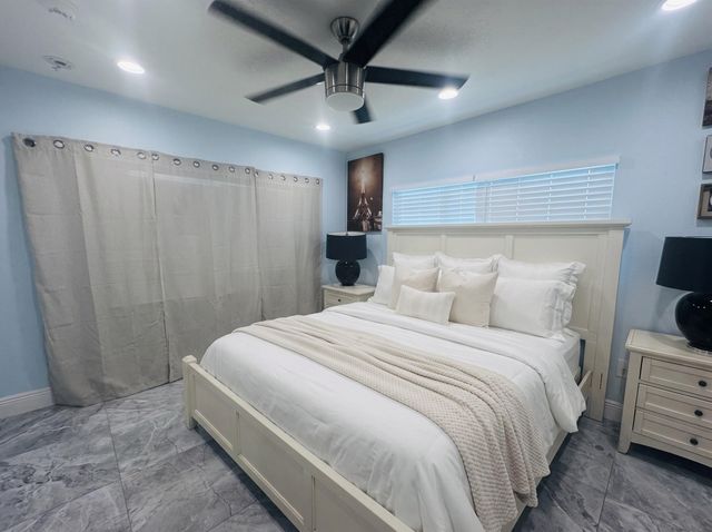 3718 COCONUT Road A, Palm Springs, FL 33461