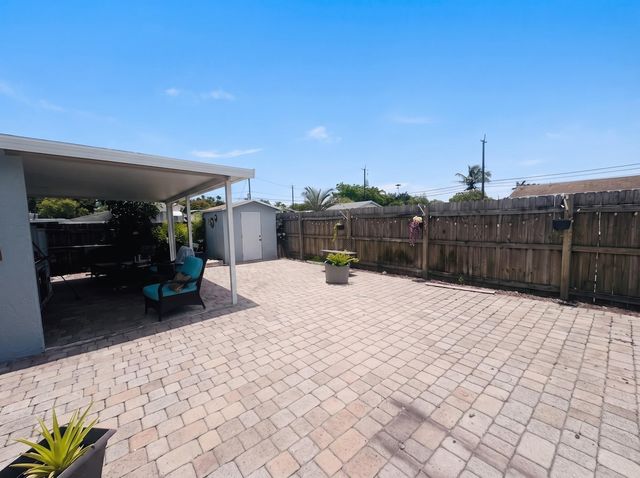 3718 COCONUT Road A, Palm Springs, FL 33461