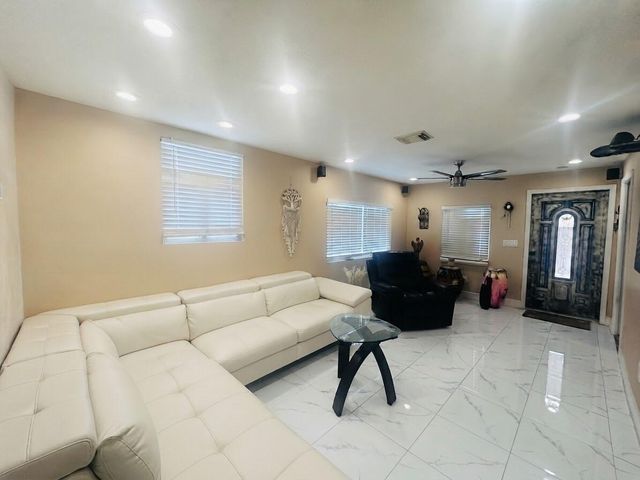 3718 COCONUT Road A, Palm Springs, FL 33461