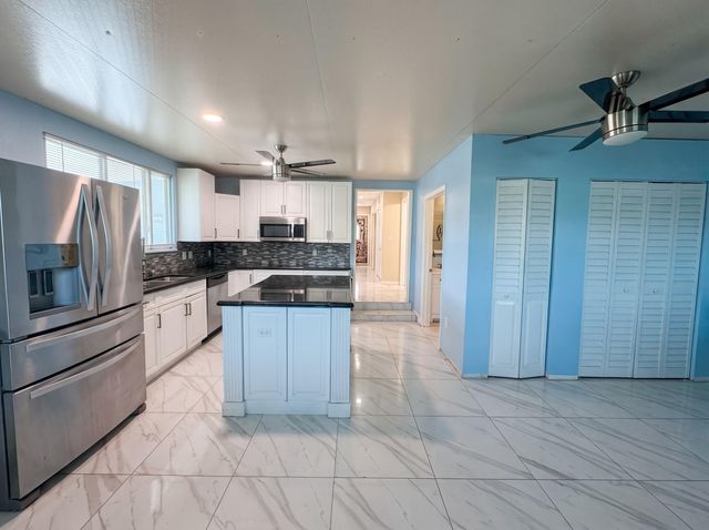 3718 COCONUT Road A, Palm Springs, FL 33461
