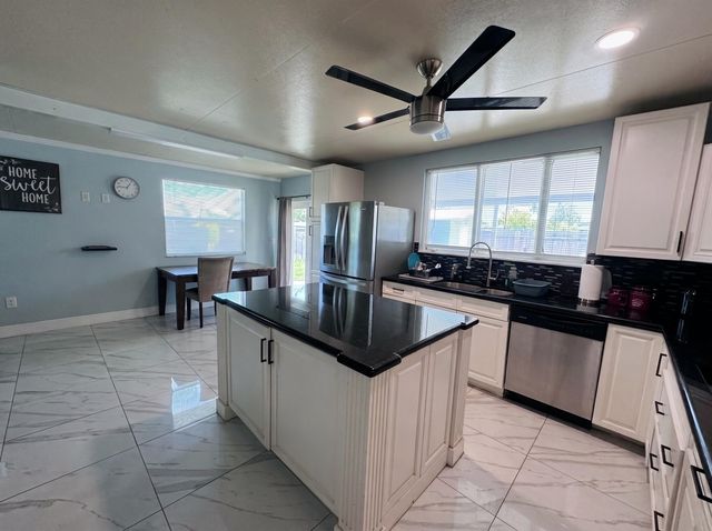 3718 COCONUT Road A, Palm Springs, FL 33461