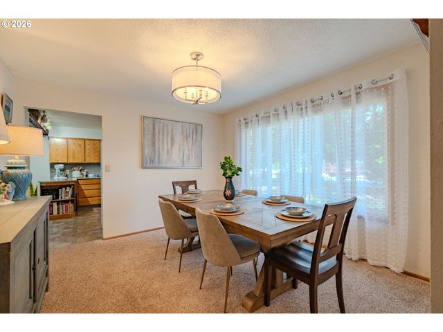 6210 Nw BERNIE Dr, Vancouver, WA 98663