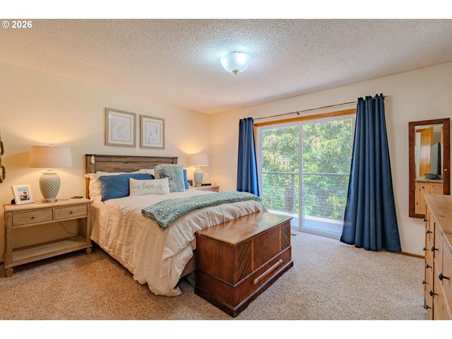 6210 Nw BERNIE Dr, Vancouver, WA 98663