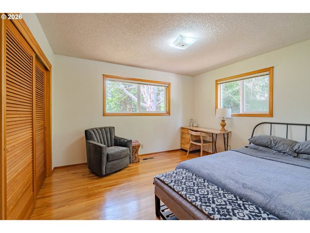 6210 Nw BERNIE Dr, Vancouver, WA 98663