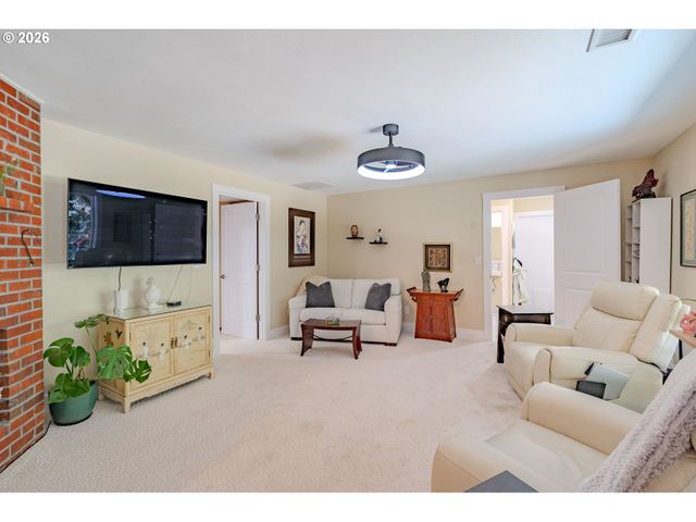 6210 Nw BERNIE Dr, Vancouver, WA 98663